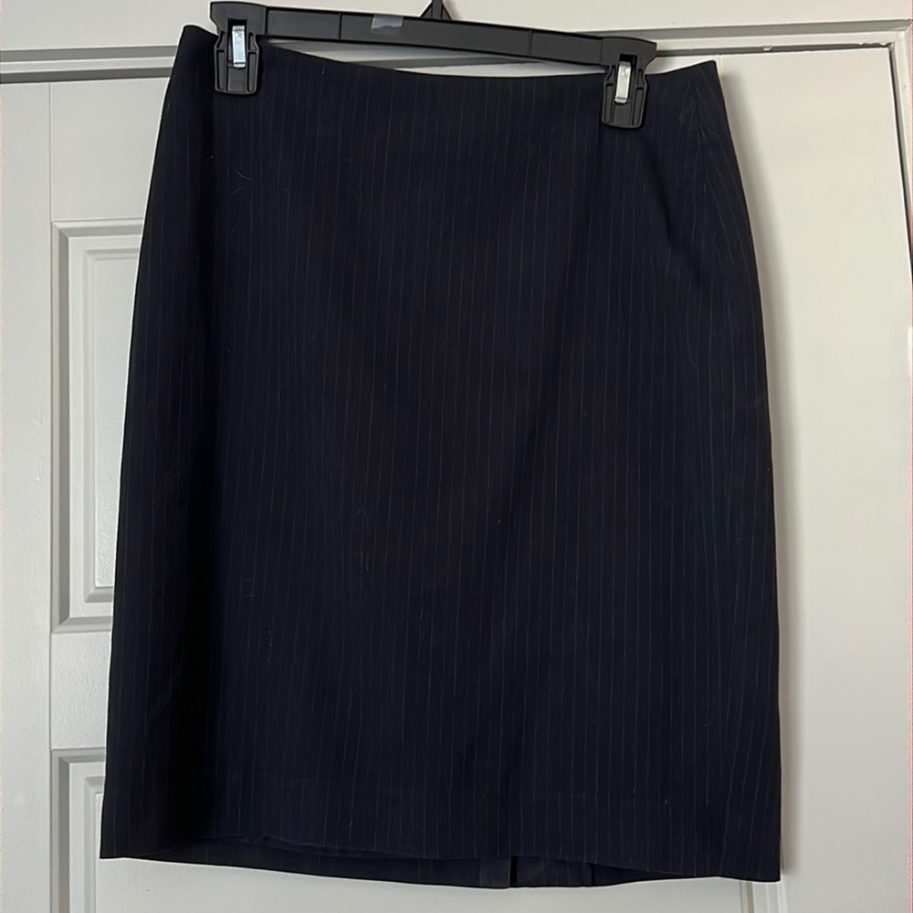 Banana Republic navy pin stripe pencil skirt sz 4